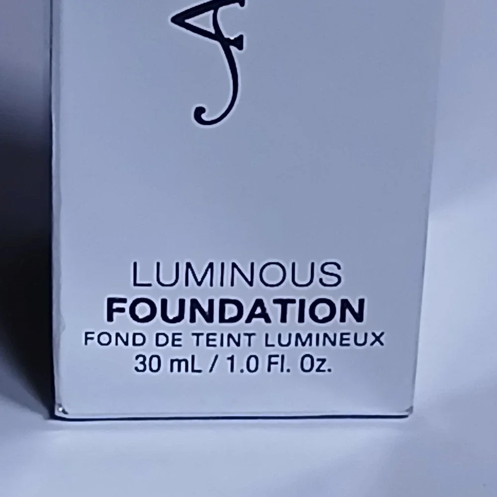 Anastasia Beverly Hills Luminous Foundation 560W Deep Warm 30ml New in Box